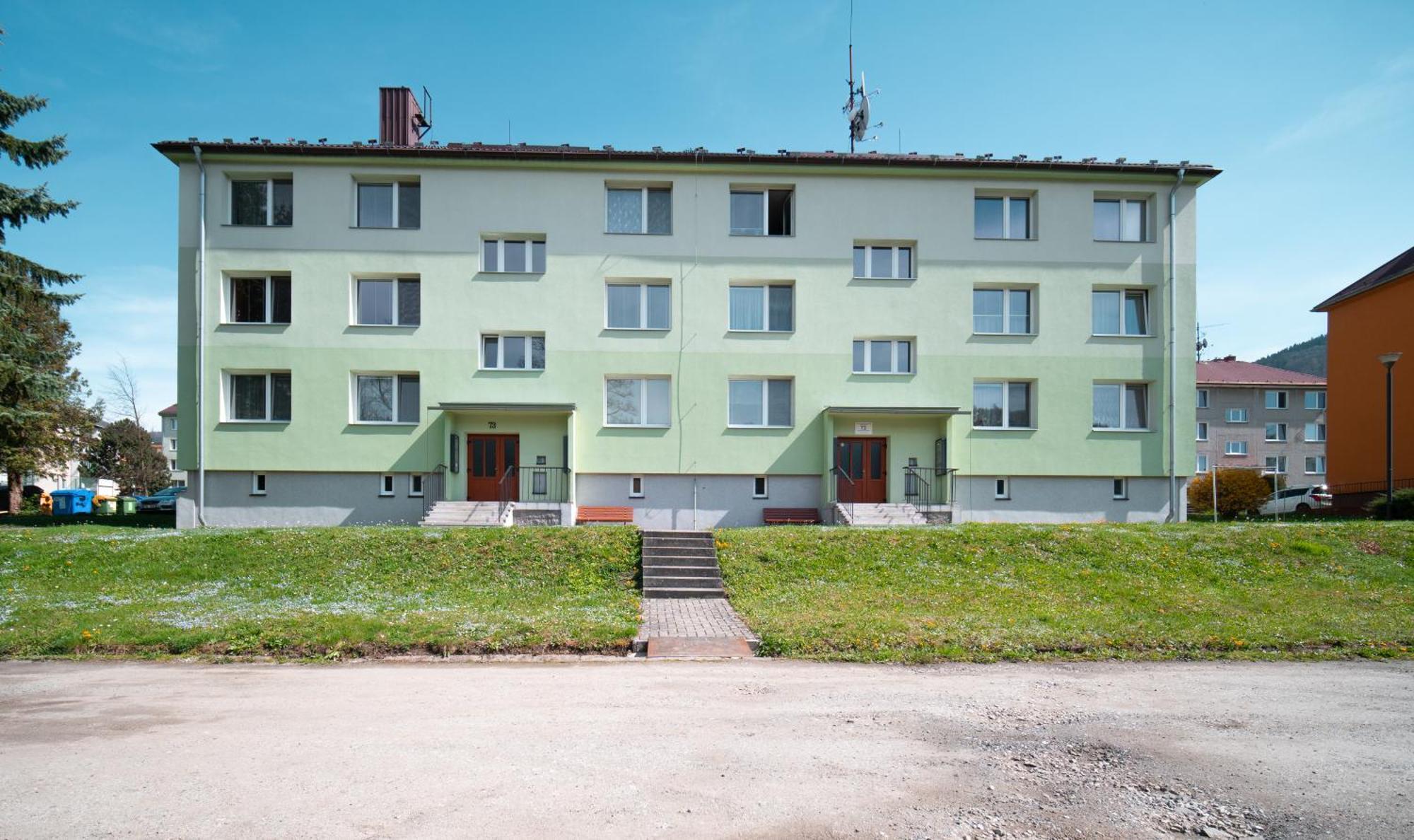 鲁纳德斯诺阿帕特曼酒店 Loučná nad Desnou 外观 照片